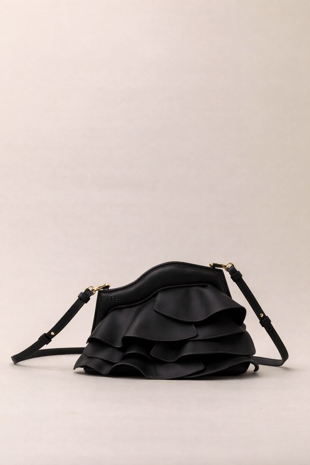 Vuelo Deep Black Hand bags RFB 