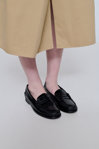 Zoe Loafers in Croc-effect Black Leather Flat shoes AUGUSTA 