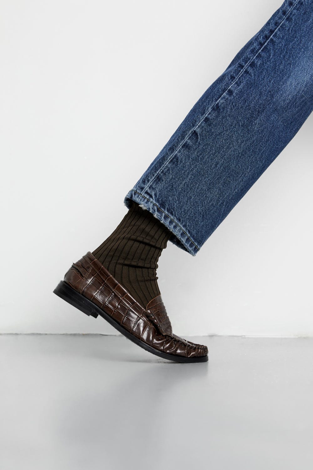 Zoe Loafers in Croc-effect Chocolate Leather Flat shoes AUGUSTA 