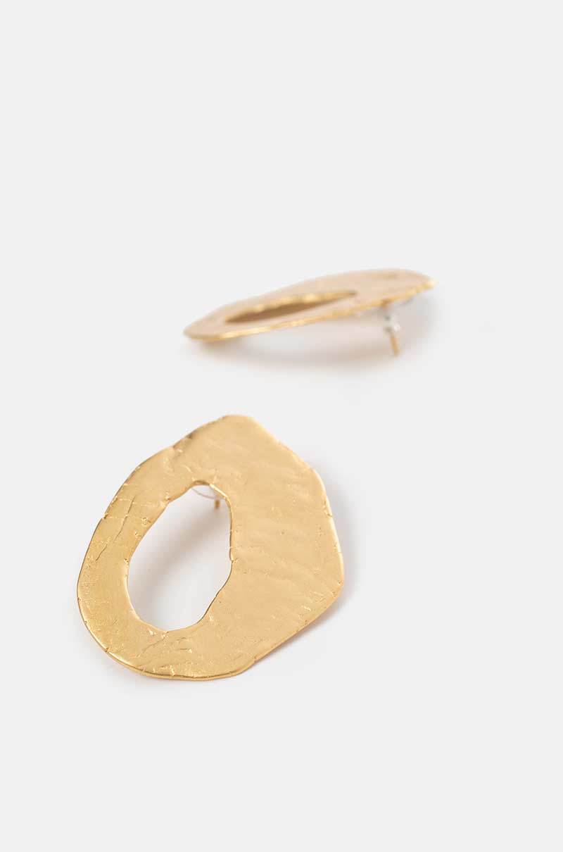 Base Earrings in Gold Earrings Mikana 