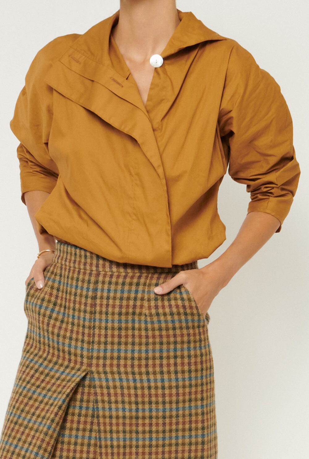 Camisa cierre lateral marron Shirts & blouses Iki Essentials 