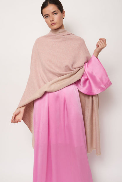Cashmere and Silk Shawl in light pink scarve Victoria de Talhora 
