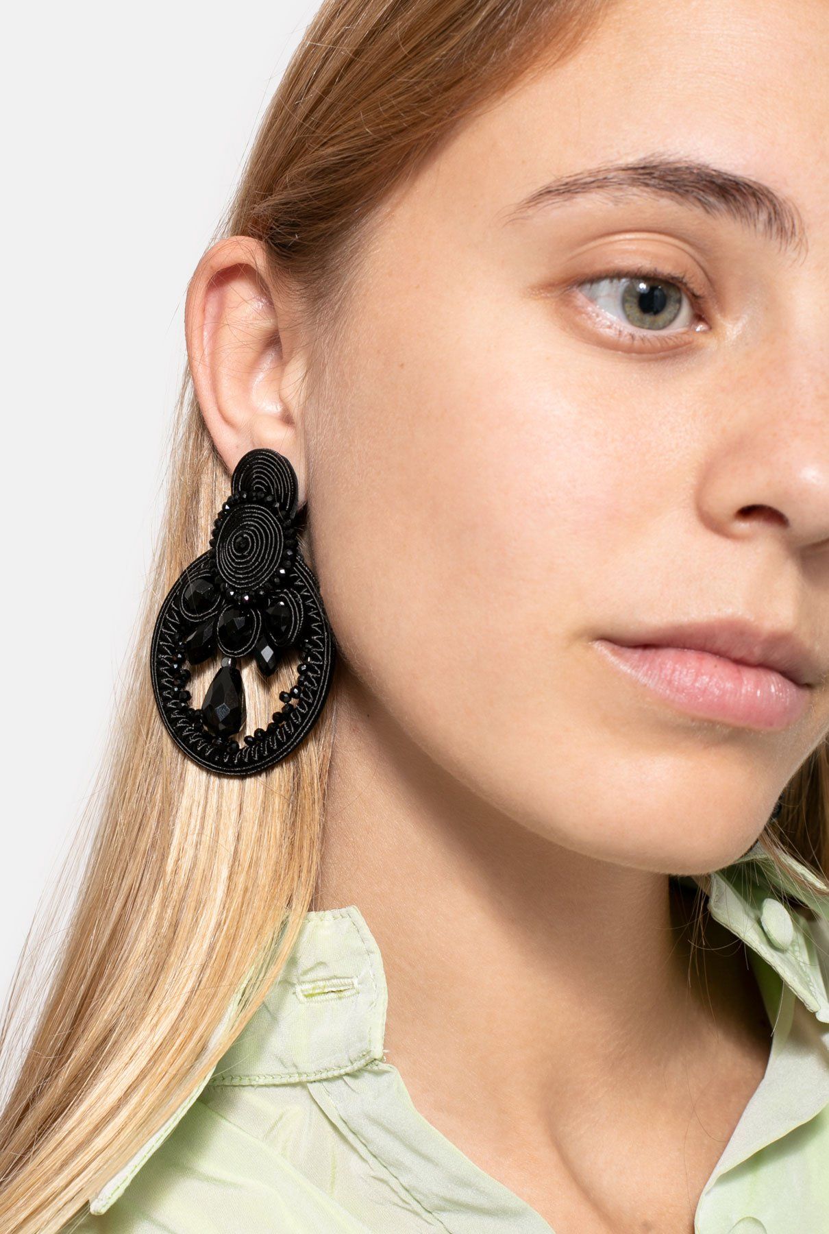 Caviar Deluxe earring Musula Jewels 