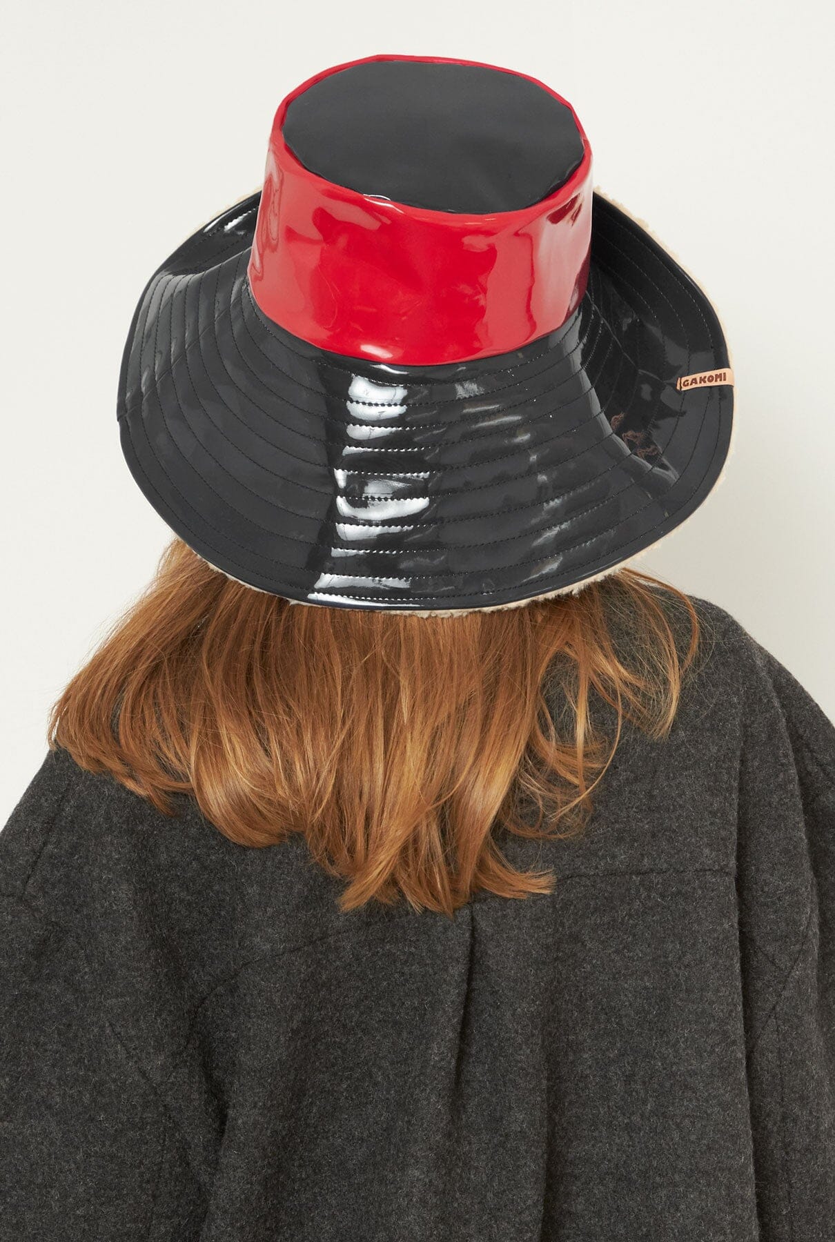 Charolito L bicolour black-red hat Hats Gakomi 