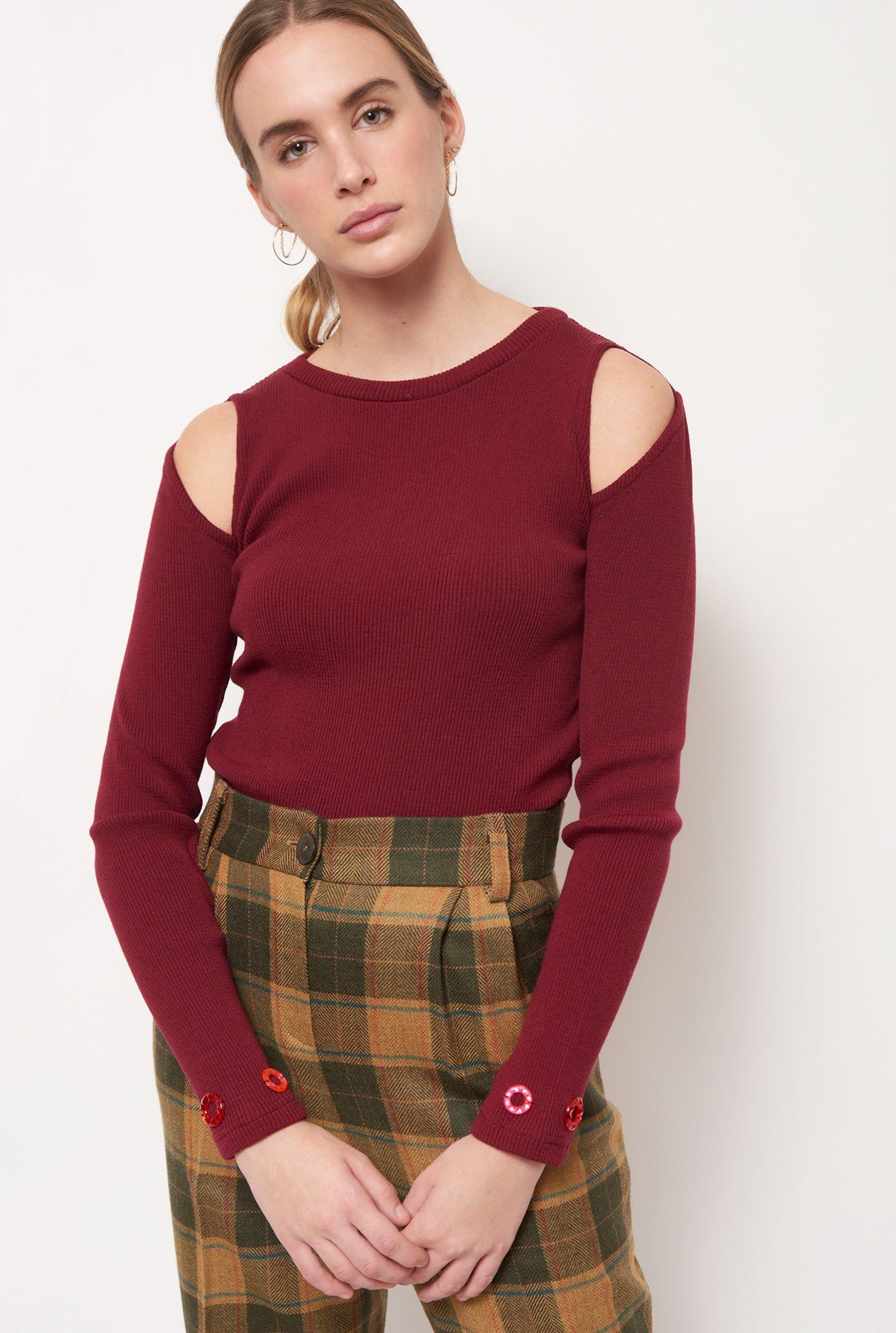 Laura Cut out Top Wine jumper Laia Alen 