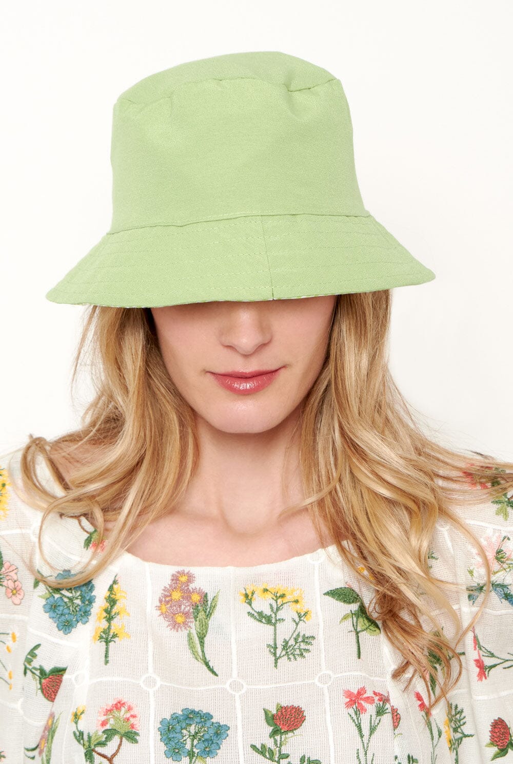 Reversible Block-Vichy green hat Hats Gakomi 