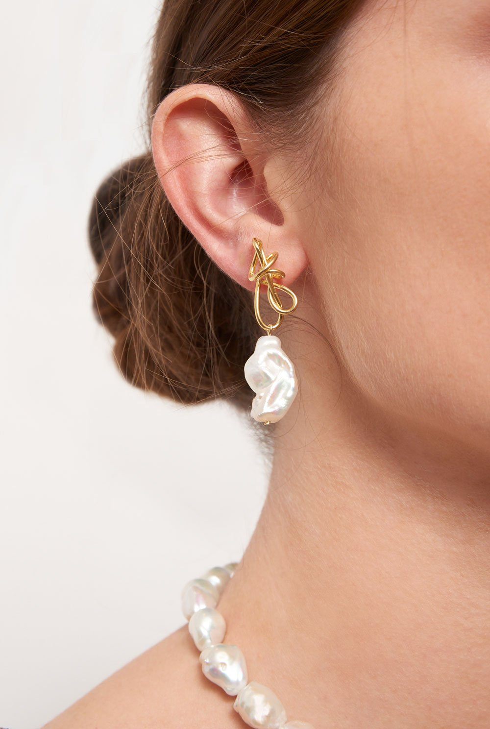 The Silouhette of Your Body Earrings Gold Earrings Albert Coll 
