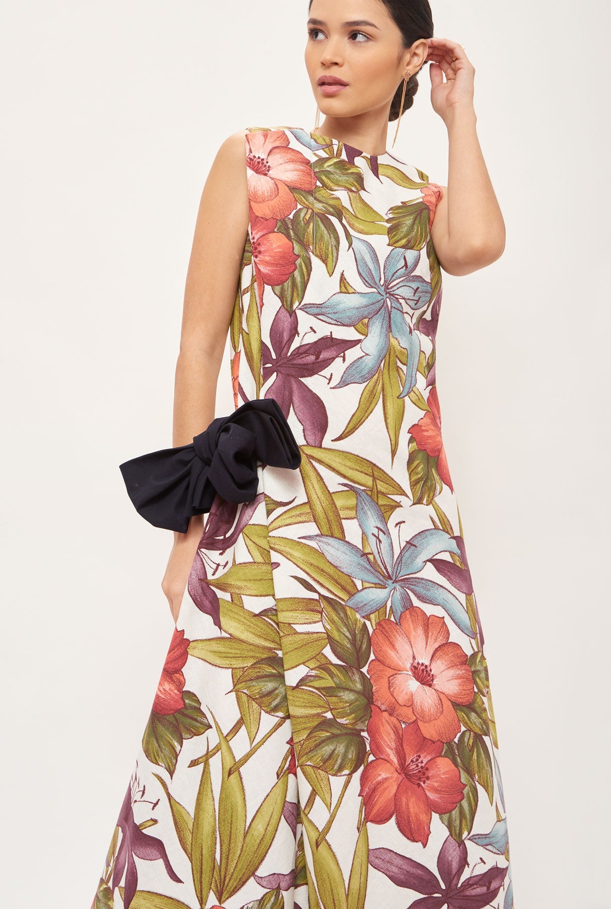 Vestido semientallado lazo flores - Made to order dress Devota & Lomba 
